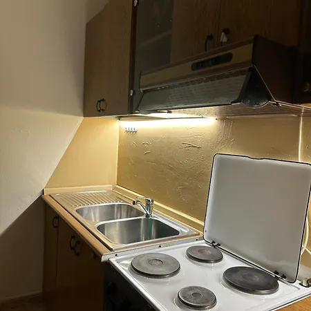 Home2 טיראנה
