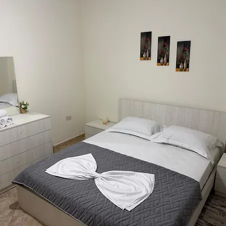 Home2 Appartamento Tirana